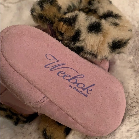 Weebok by Reebok Leapard fur trim Boots. Size 2. - Picture 4 of 6